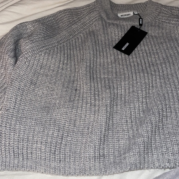 ASOS // Weekday Cassandra Sweater Grey NWT🌛 - Picture 9 of 16